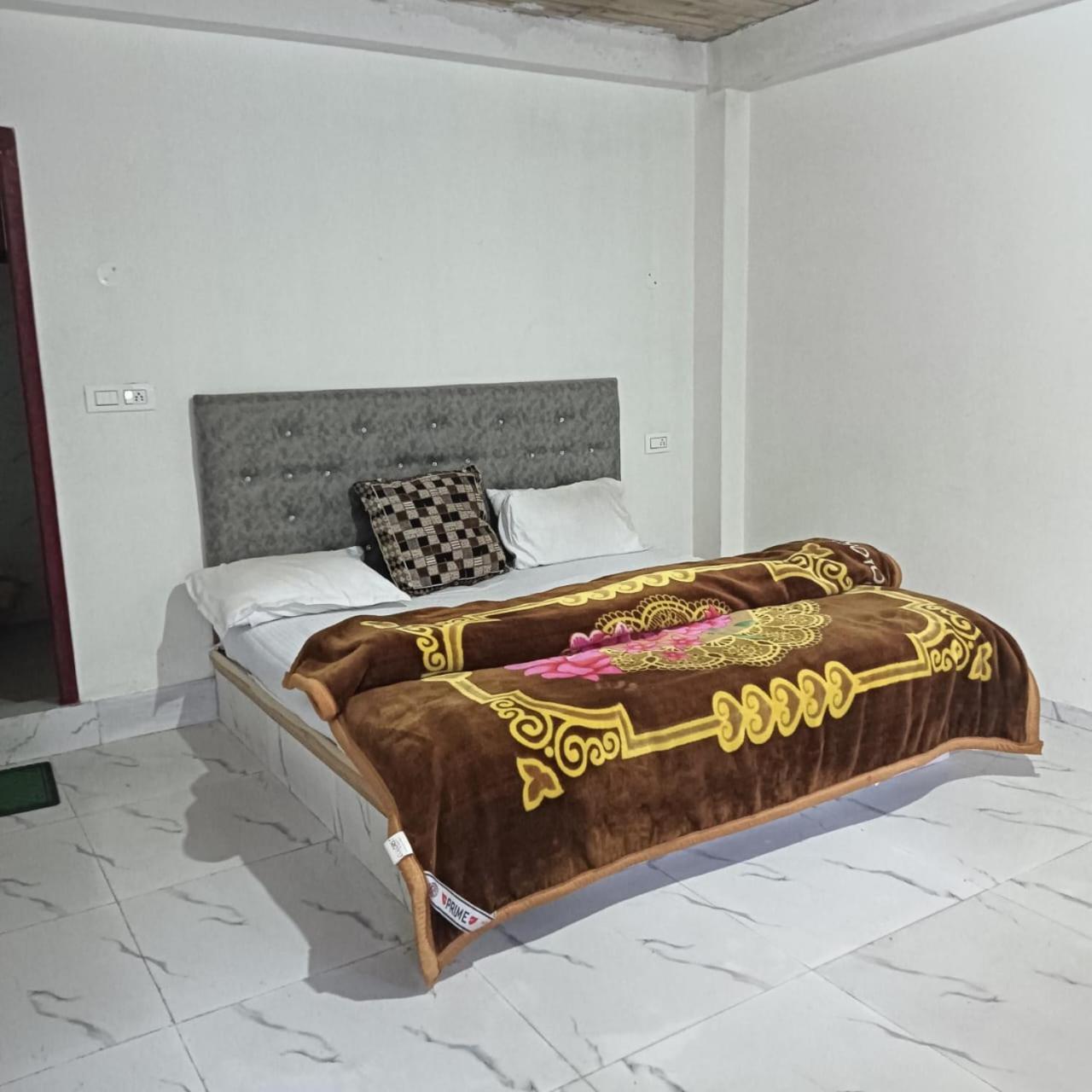 Aditya Guest House Tosh Eksteriør billede